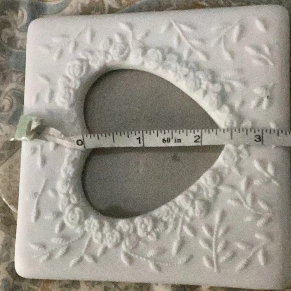 Vintage RUSS Picture frame 4.75” square